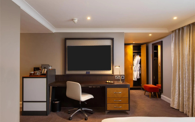 DoubleTree by Hilton London - Ealing Hotel