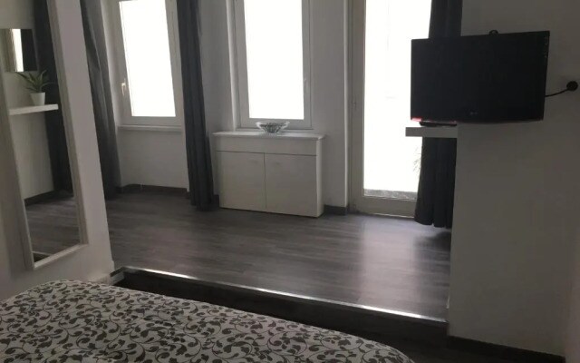 Interno 2