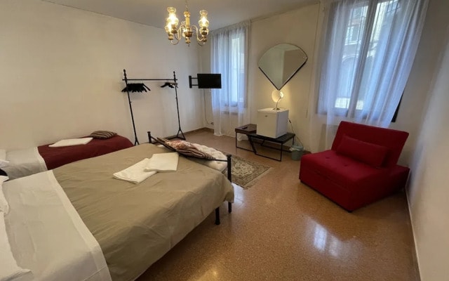 Cool Venice Apartment