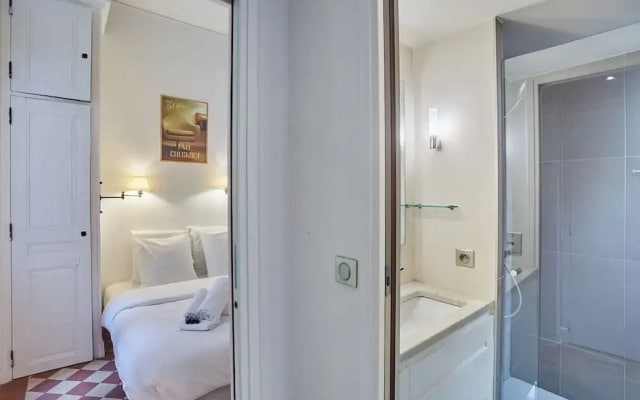 Elegant Appartment St Germain des Pres Invalides