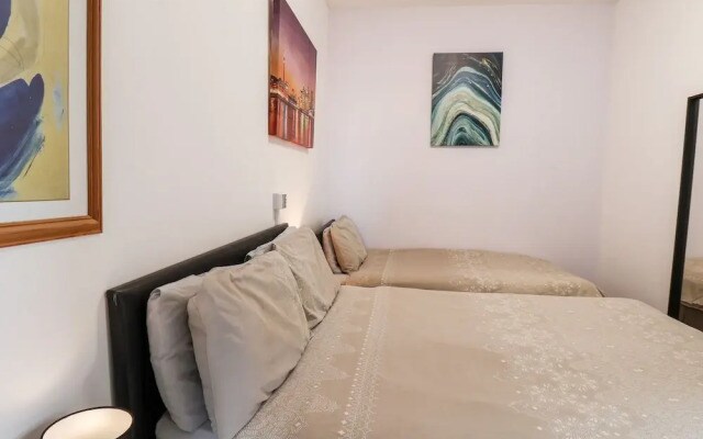 8 Beach View @ Beaconsfield House