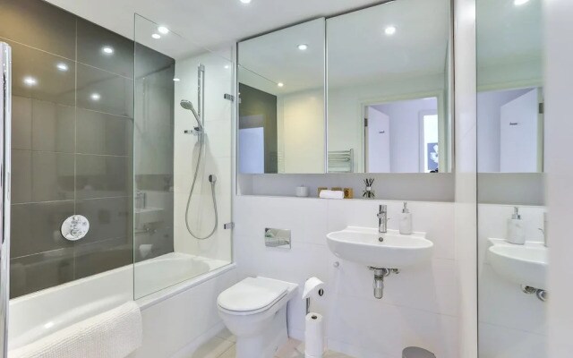 High Living Cosy Flat Next to Zone 1