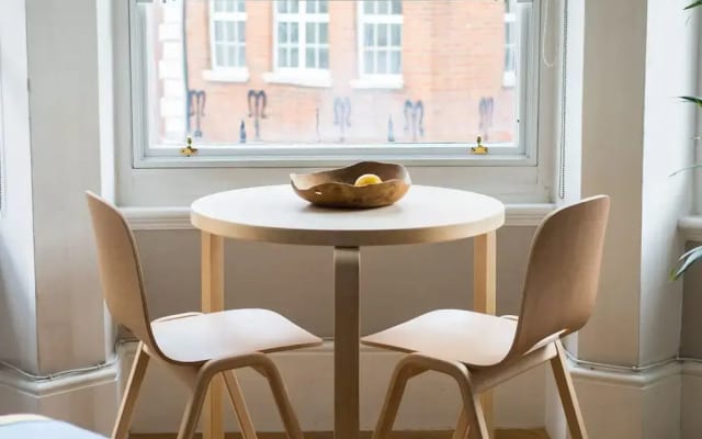 Cool Covent Garden Studio - Netflix Nespresso