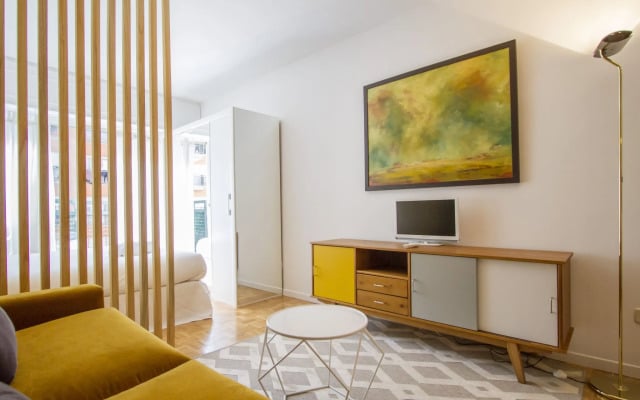 UD Apartments - Atocha Stylish with Pool
