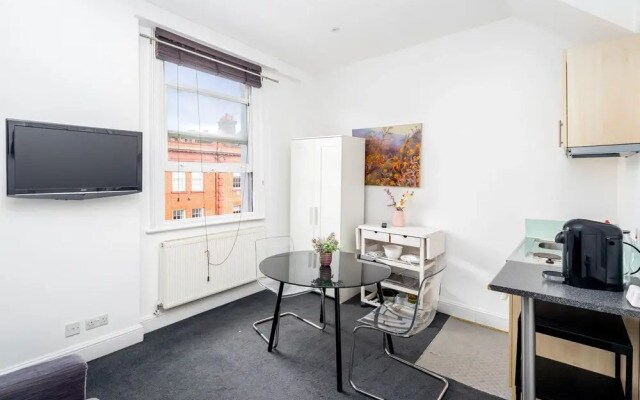 Altido Exceptional 1 Bed Flat In Chelsea