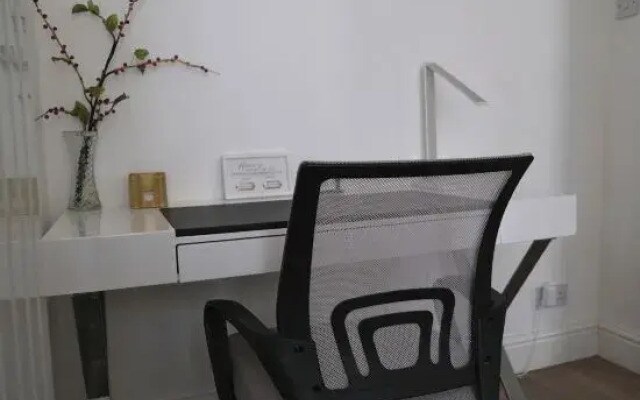 Lovely 1 Bedroom Apartment with Free Parking