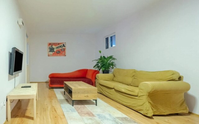 Central Flat 800 m to Metro Station in Sisli