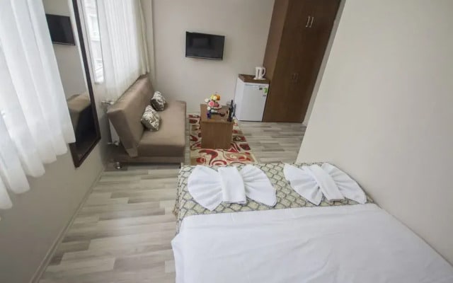 Carina Hotel