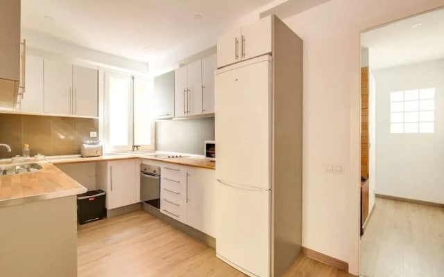 Wonderful Renovated 1 Bed With Terrace