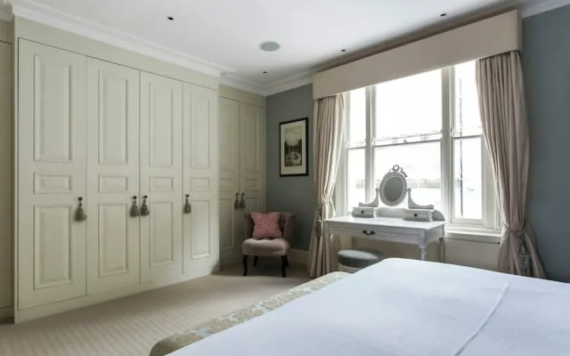 Ovington Gardens by Onefinestay
