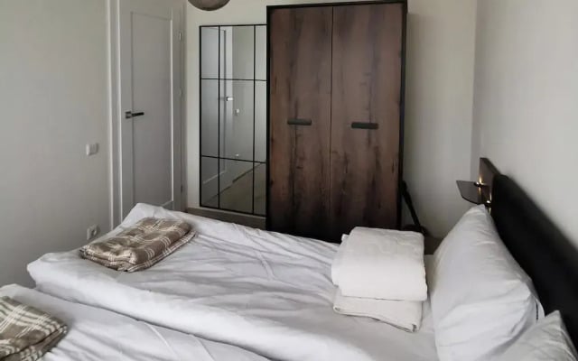 Kunigiskes Apt- Sleeps 4 - Pool & Hot Tub