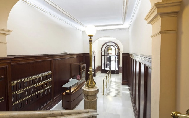 Catalunya Palace Apartment