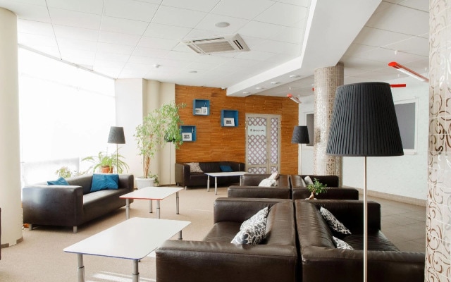 Red 13 Hostel