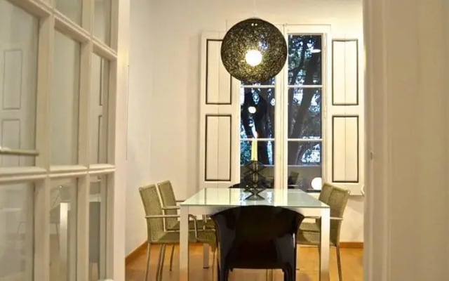 KM Rocafort Apartment