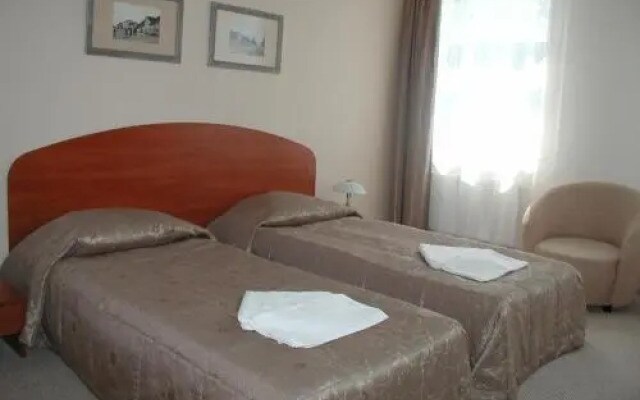 Deims Hotel