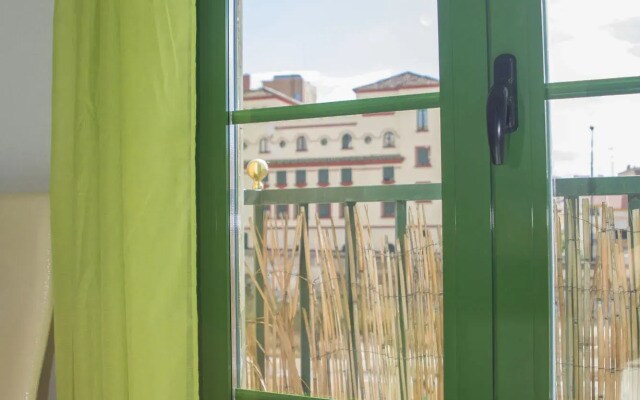 4 Seasons La Rosaleda Apartment