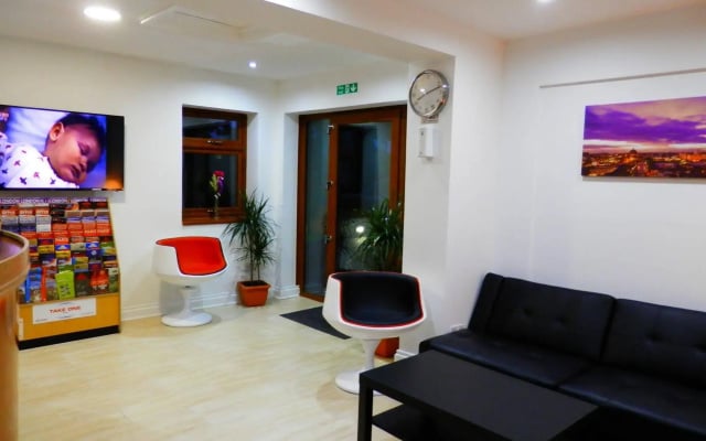 Heathrow Traveller B&B