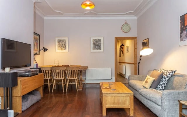 2 Bedroom Flat In Herne Hill With Garden