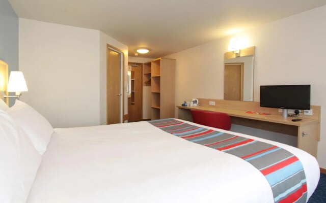 Travelodge Manchester Birch M62 Eastbound