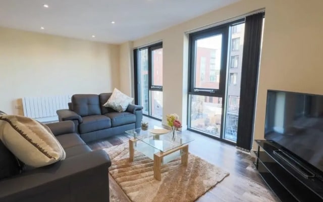 3 bed City Centre Apartment