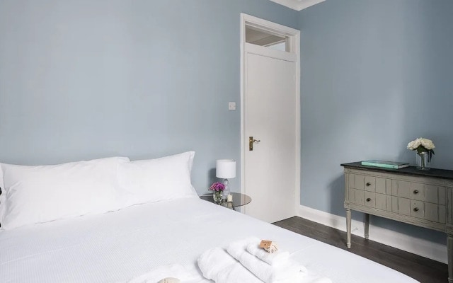 Sleek 2BR between Paddington & Hyde Park