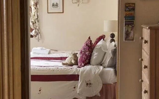 Crosshill House