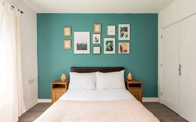 London Apartment in Trendy Clapham Junction