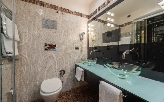 De Luxe Inn 6 Guest House