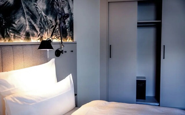 Motel One Paris-Porte de Versailles