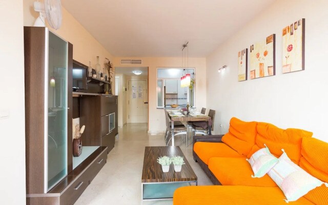 MalagaSuite Torremolinos Beach Apartment