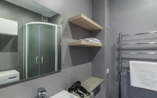 Avenue Premium