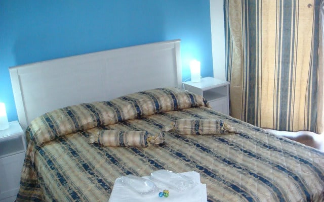 Ave Rooms