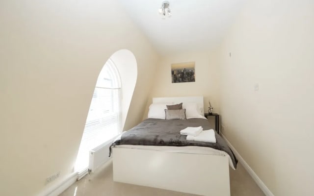 Q Home - Paddington One
