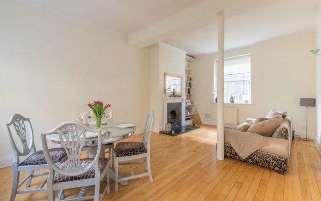 Modern mews home in Kings Cross