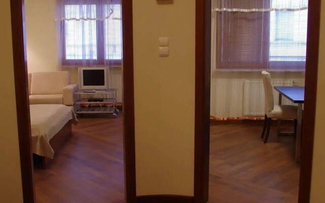 Szucha Apartment