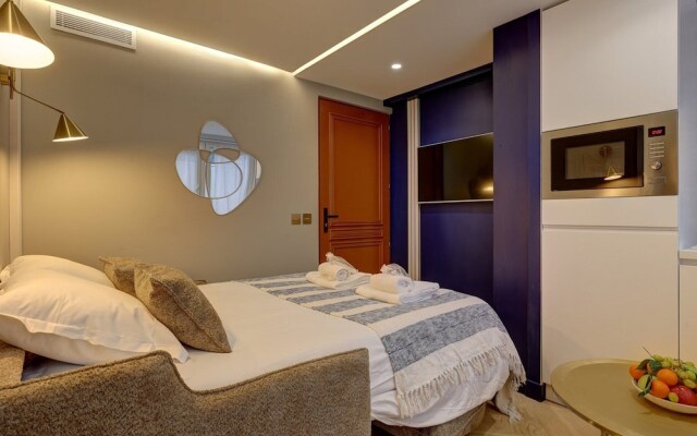 Superb AC Apartment Champs de Mars Eiffel Tower