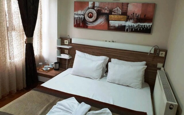 Altun Hotel