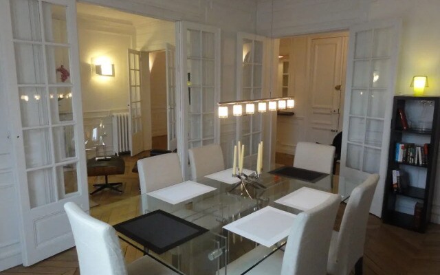 Paris Authentic Appartements Tour Eiffel