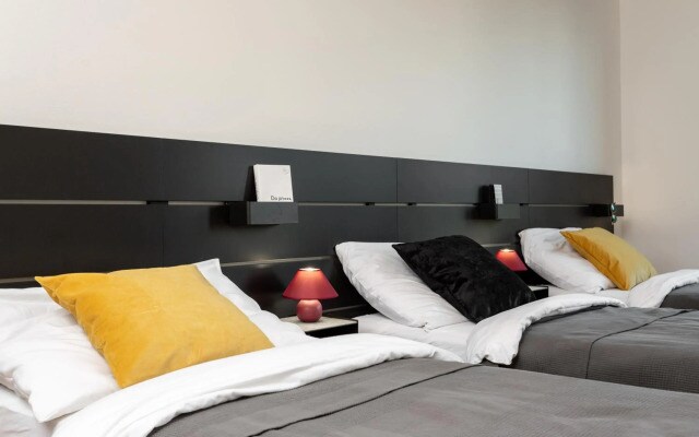 Fashionable Apartments Flora