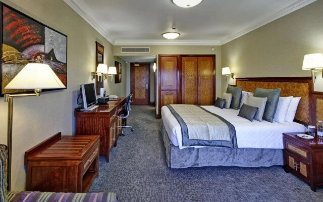 Leonardo Royal Hotel London City