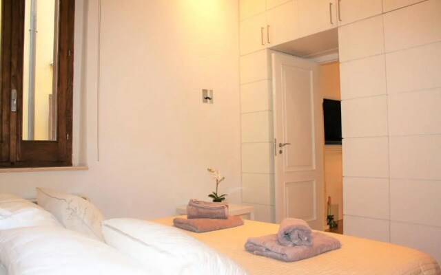 Navona Secret Suite
