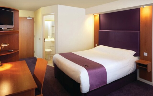 Premier Inn Manchester Airport (Ft)
