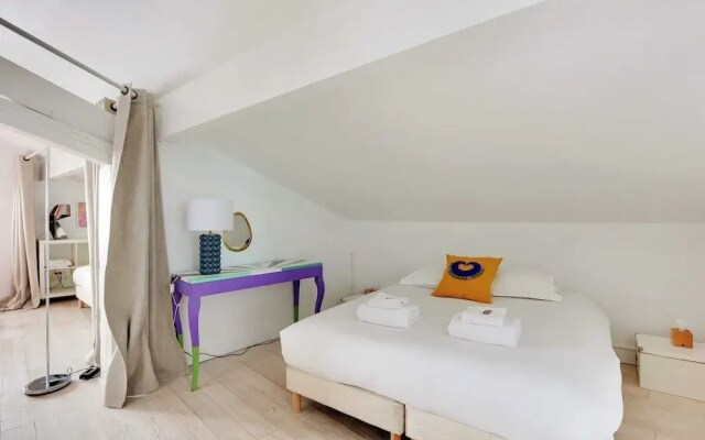 Cozy Apartment & Terrace - 2br/4p - Republique