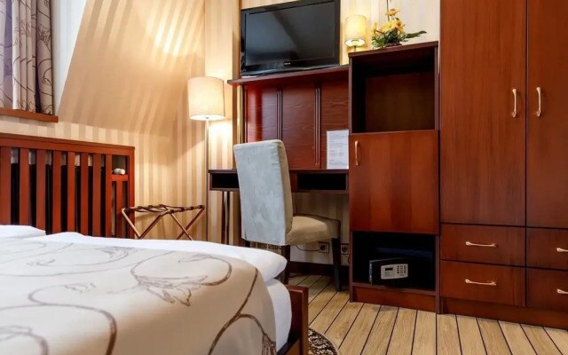 Hotel Alfred