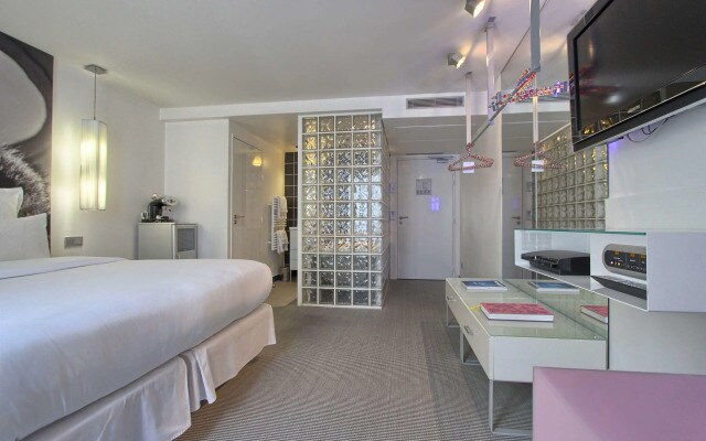 Kube Hotel Paris