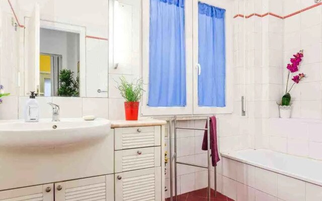 True Colors Apartment Cipro