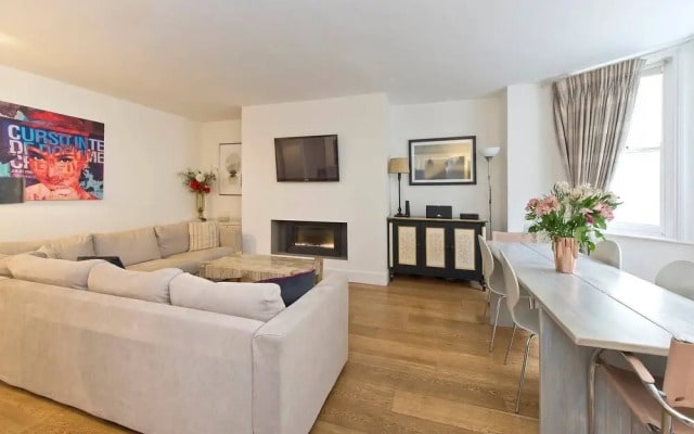 Fantastic 3 Bed Apartment In Earls Court