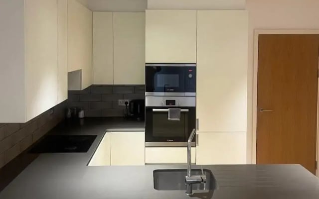 Stylish 2-bedroom Flat Haven