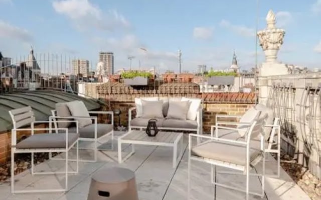 Leicester Square 3Br Penthouse W/ Terrace & Lift