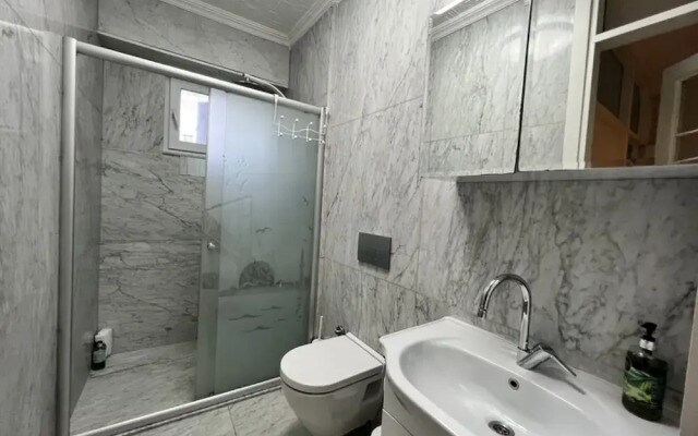 Sleek Flat Close to Osmanbey Metro Station